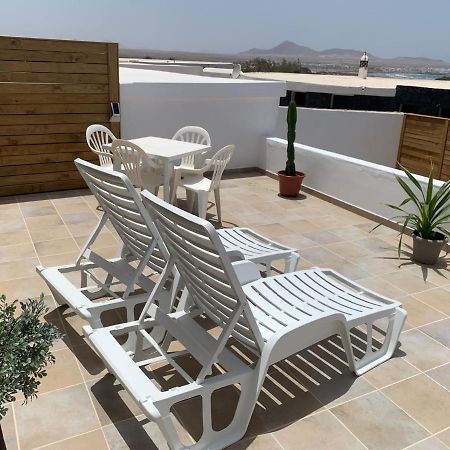 Apartment In Famara Beach Teguise  Exterior photo